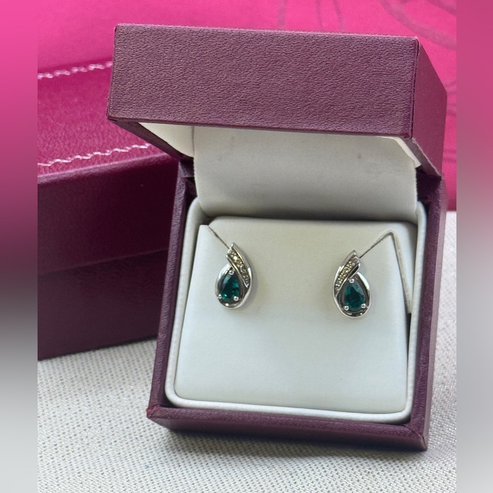 Sterling silver green lab created emerald gemstone w/ white sapphires ,earrings